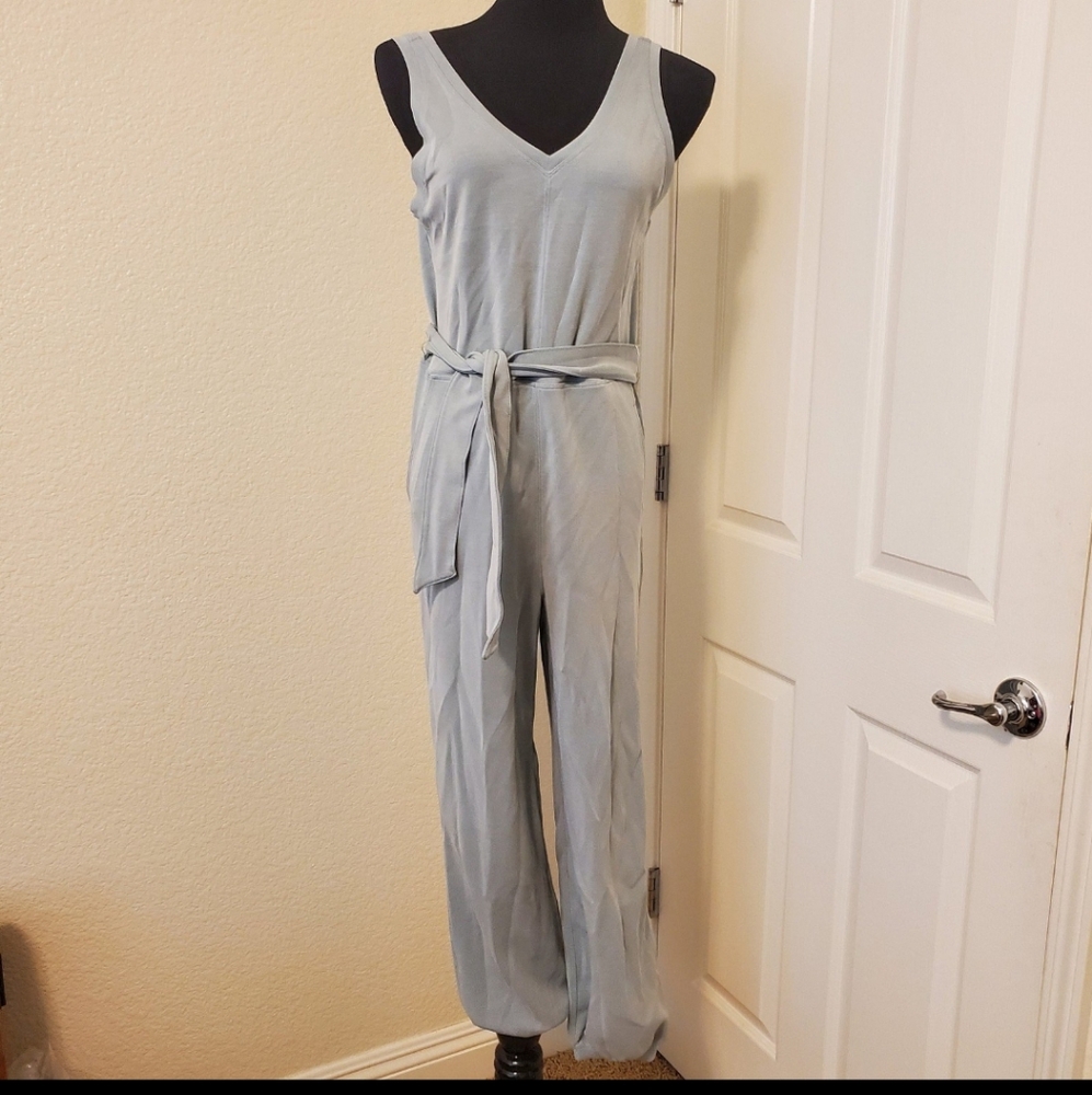 Lululemon ease of it all jumpsuit V neck Silver Blue size 6